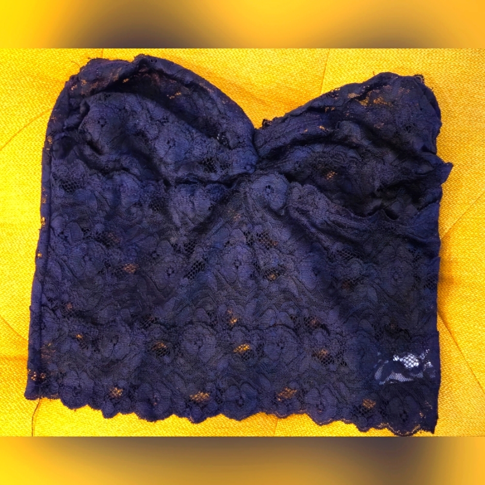 Lace Strapless Top in Black